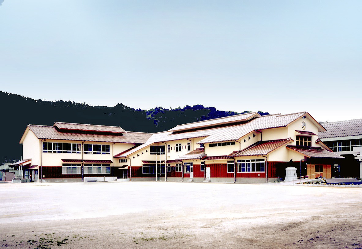 琴浦町立以西小学校