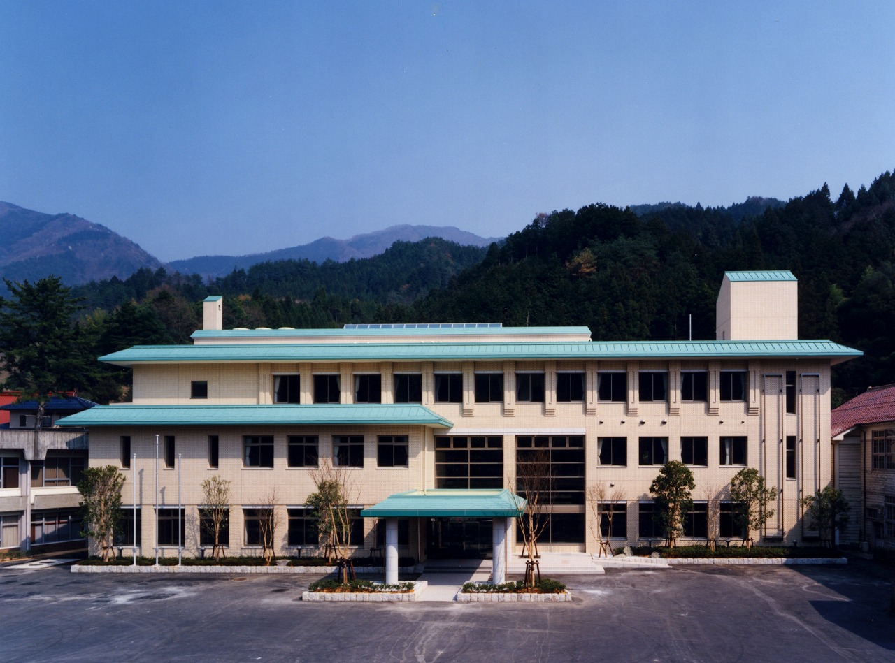 日野町役場庁舎
