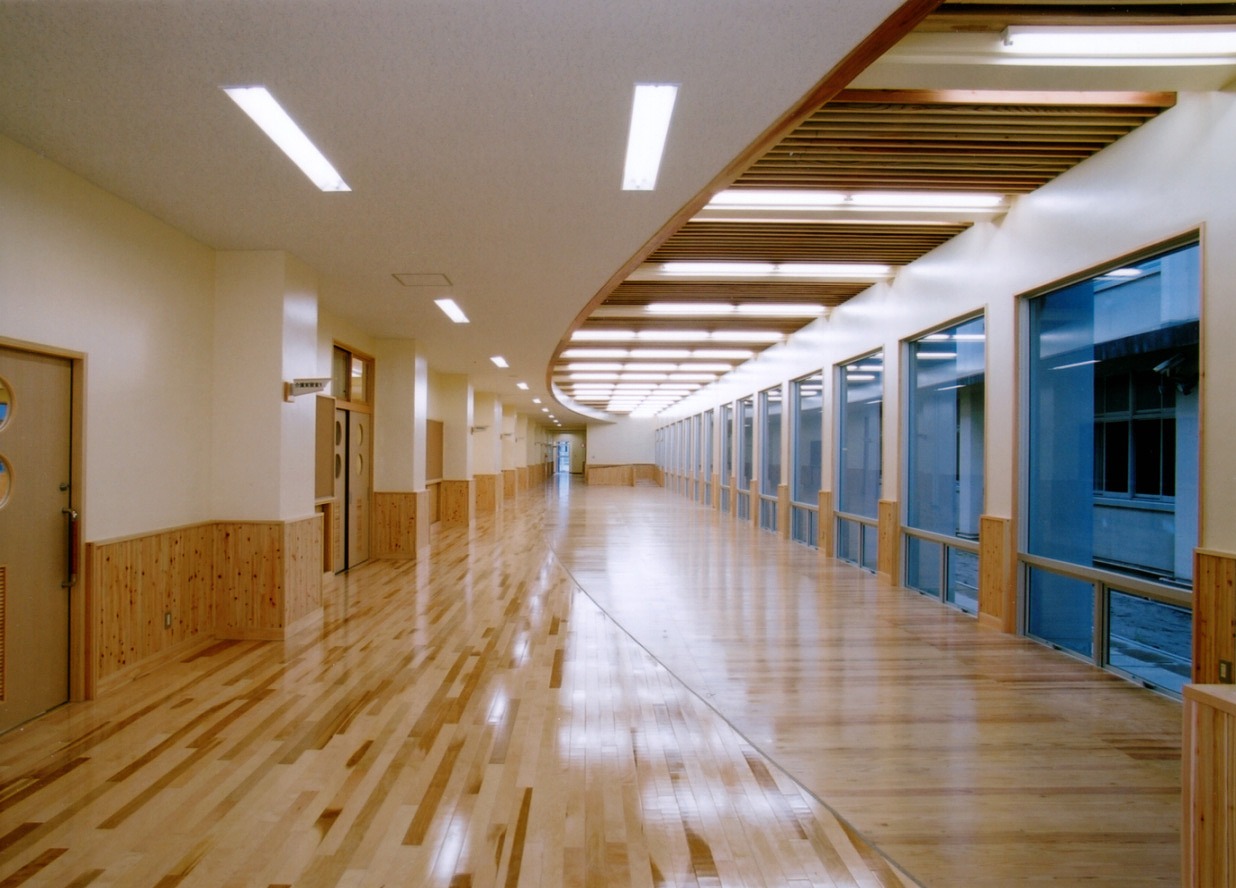 鳥取県立境港総合技術高等学校　教室・海洋・福祉棟